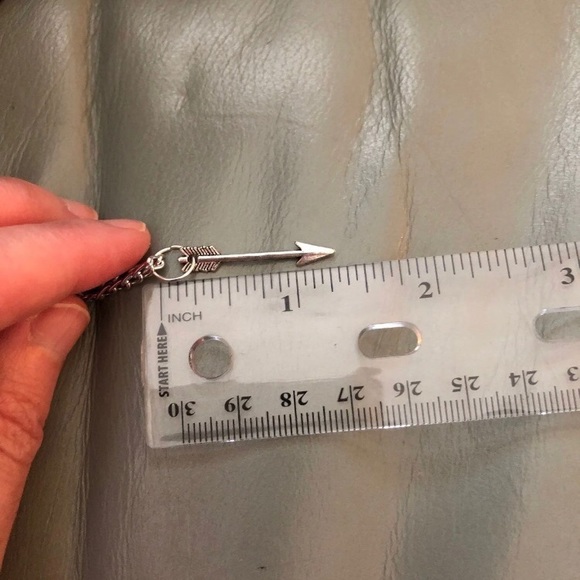 ARROW PENDANT ON HANDMADE NECKLACE - Picture 2 of 3